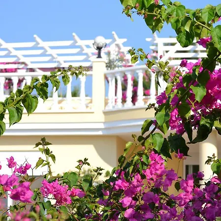 Honeymoon Villa *